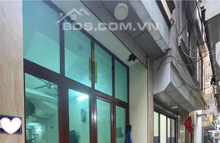 Cầu Giấy, ngõ thông KD, sát trường Đại Học, 40m2 giá chỉ hơn 5 tỷ, 0866585090